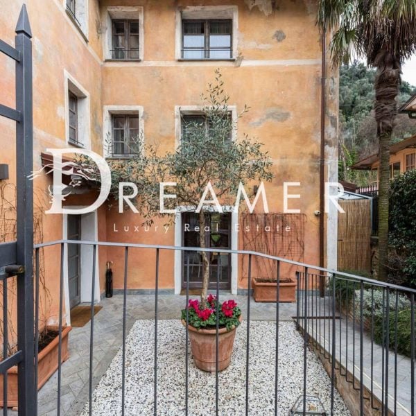 Elegant Apartment in Villa with Garden-1_252004