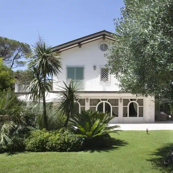 Exclusive Villa with Pool in Forte dei Marmi-9