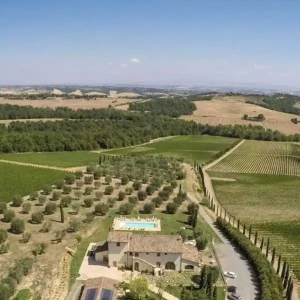 Farm with Resort and Spa in Siena-1_404632