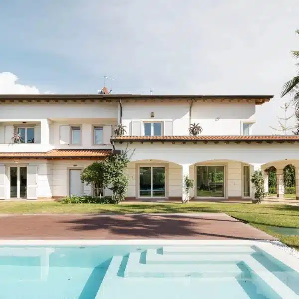 Luxury Villa with Pool in Forte dei Marmi-0_255225