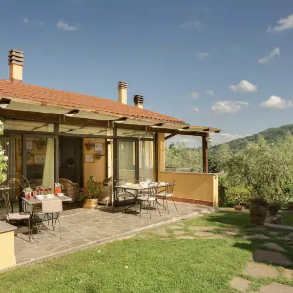 Villa with Pool in the Hills of Florence-0_409255