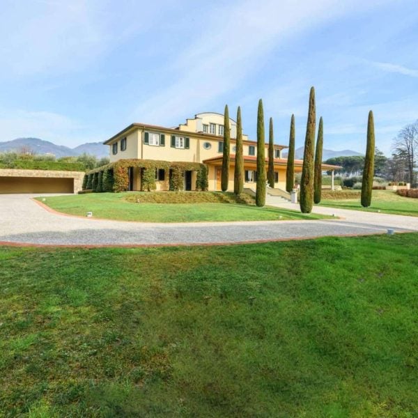 Elegant Villa with Pool on the Hills of Lucca-0_263307