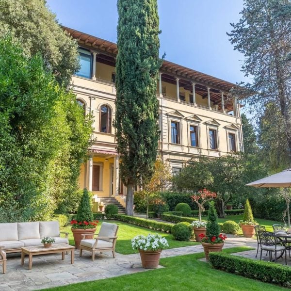 Apartment with Private Garden in Florence-1_413382