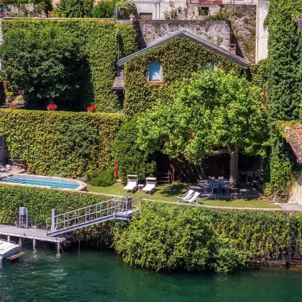 Lakefront Estate with Pool and Private Dock in Como-61_418144
