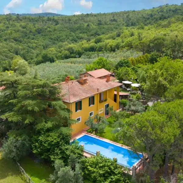 Charming Villa with Pool in Arezzo-0_264729