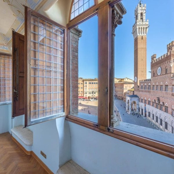 Prestigious Apartment Overlooking Piazza del Campo, Siena-1_CloudDocument(id=253989, documentType=PERSISTENT, completeFilename=/prod/persistent/29ee1c35-9abf-4640-9b79-d8df986b7f89/Apartment-with-a-view-Siena-13599.jpg, thumbnailFilename=/prod/persistent/29ee1c35-9abf-4640-9b79-d8df986b7f89/Apartment-with-a-view-Siena-13599_thumb.jpg, mimeType=image/jpeg, description=null, metadata=null, owner=null, downloadCode=null, expirationDate=null, docCategory=null, wordpressId=97159, linkedDocumentUrl=https://storage.googleapis.com/dreamer-394011-static-web-resource/advertisements/IMM-13599/253989.jpg, sortNumber=null, watermarkedImage=null, extra=null)