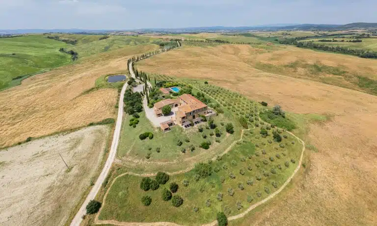 dream villa for sale crete senesi tuscany italy