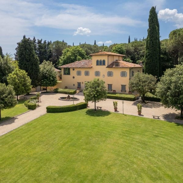 Wonderful Villa with Pool on the Hills of Florence-50_326497