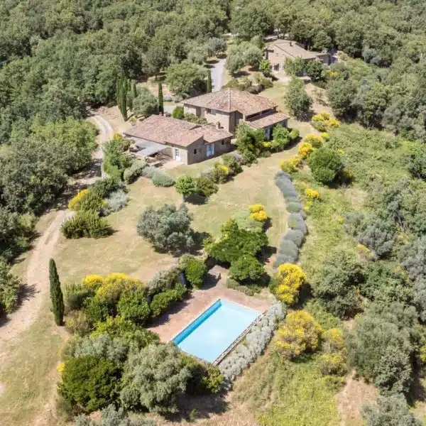 Charming Historic Complex with Swimming Pool Nestled in the Chianti Hills-0_265725