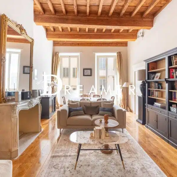 Prestigious Apartment in Florence Center-0_329847