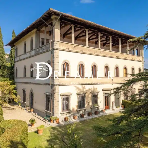 Prestigious Apartment with Garden in Fiesole-0_392153