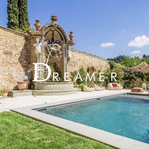 Historic Villa with Pool in Florence-1_425701