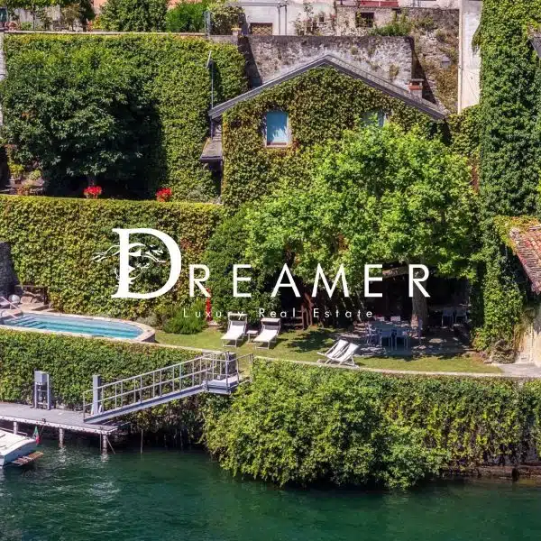 Lakefront Estate with Pool and Private Dock in Como-0_426824
