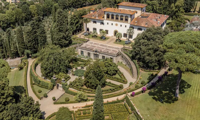 Dreamer Real Estate presents Decameron Villa