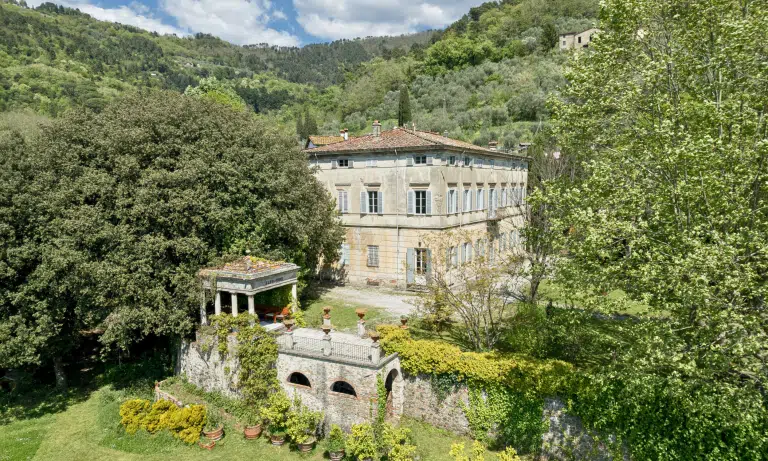 Imperfect Beauty: the True Elegance of Heritage Homes