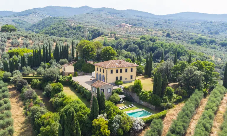 luxury villas for sale near florence