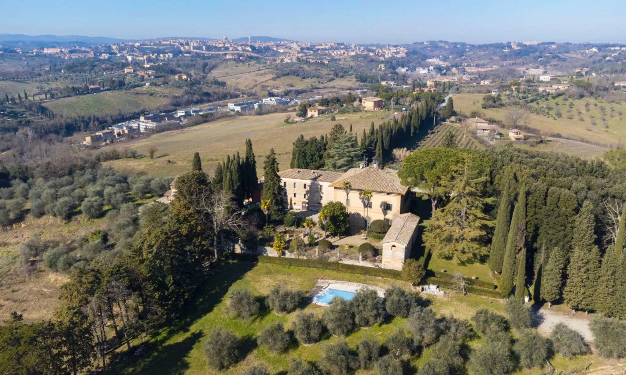 Historic Castle with Pool and Vineyard in Siena