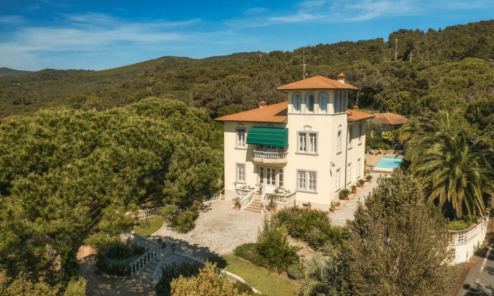 Villa with Pool in the Costa degli Etruschi, Tuscany