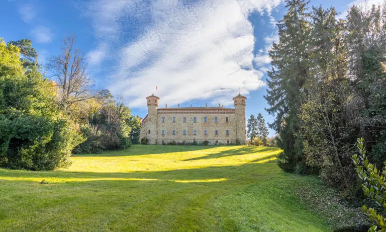 luxury real estate trends 2025